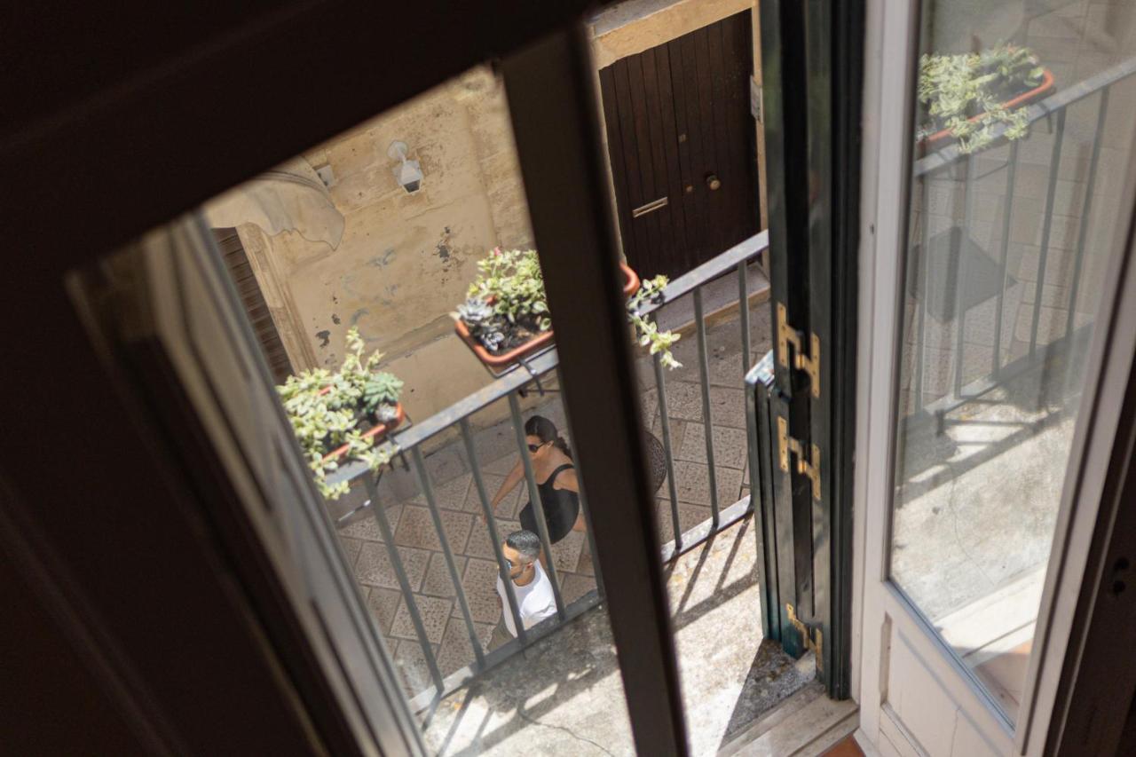 Palazzo Della Contessa - Suites & Breakfast Λέτσε Εξωτερικό φωτογραφία