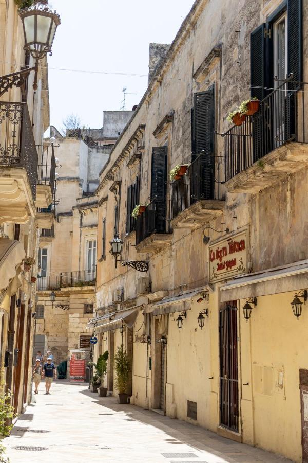 Palazzo Della Contessa - Suites & Breakfast Λέτσε Εξωτερικό φωτογραφία